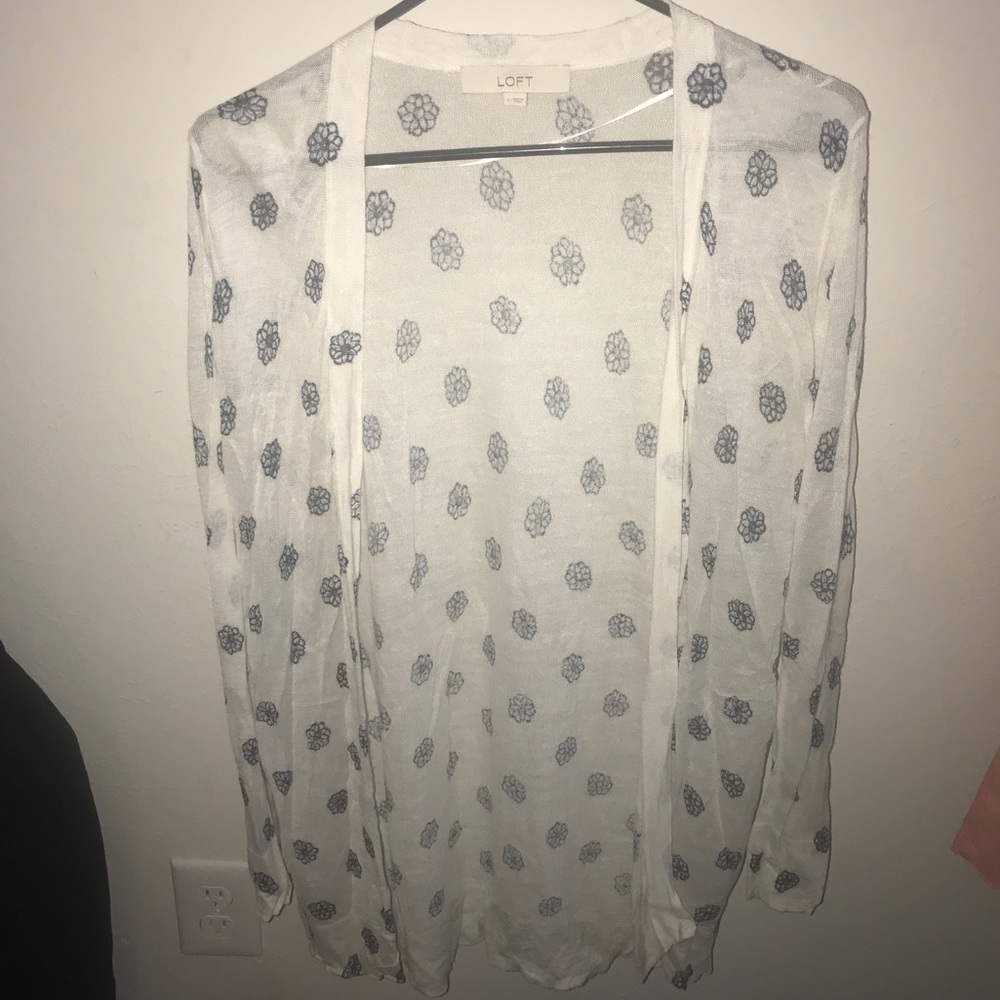 Loft flower sweater